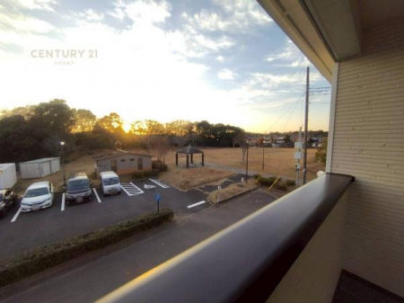 �Z�˂���̒��]�ʐ^�@���ꂽ���ɂ͐�������n����J���I�Ȏ��Ԃ��y���߂܂��B�C�����̗ǂ������ʂ蔲����X���݂ł��I