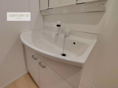 ���ʑ�E���ʏ��@�[�����ʑ�{�E���́A�������˂ɂ����̂ł�����ꂪ�y�X�I���������ۂĂ܂��I
�L���C�Ȑ��ʏ��Ŏ��������̃��`�x�[�V�������オ��܂��ˁI