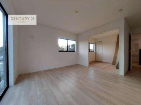 ���r���O�@�D�����z���܂肪���r���O����ł���ċ��S�n�̗ǂ���Ԃ����o���Ă���܂��I
���났�̎��Ԃ��߂����܂��I