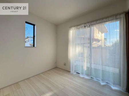 ���r���O�ȊO�̋����@���r���O�Ɨאڂ����m���ł��I�Ǝ��̋x�e�X�y�[�X��L�b�Y�X�y�[�X�Ƃ��Ċ��p����̂��悳�����ł��ˁI