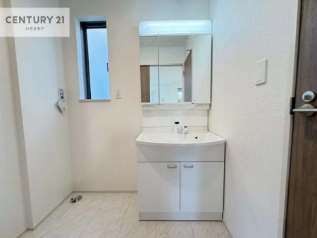 ���ʑ�E���ʏ��@�����̂������ʏ��́A���ƕ�������₷���A���ł����K�ɂ��g�����������܂��B�O�ʋ��Ŏg�����肪�ǂ��A�������[�������Ă���܂��̂ŁA���p�i��X�L���P�A�p�i���������萮���ł��܂��B