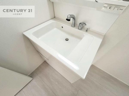 ���ʑ�E���ʏ��@�[�����ʑ�{�E���́A�������˂ɂ����̂ł�����ꂪ�y�X�I���������ۂĂ܂��I
�L���C�Ȑ��ʏ��Ŏ��������̃��`�x�[�V�������オ��܂��ˁI