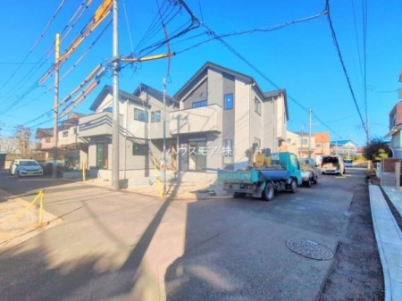 ���̑����n�@�O�ʓ��H��4���I�z����ǍD�ȗ��n�ł��B
�Ԍɓ��ꂪ���ȕ������S�ł��ˁB