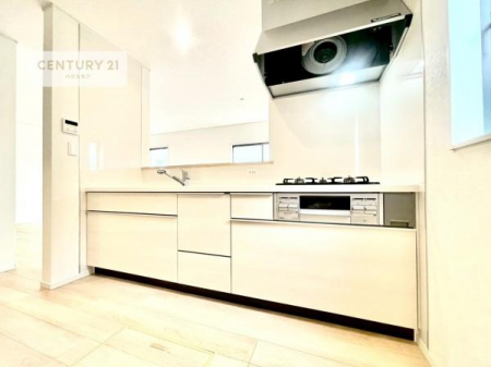 �L�b�`���@��Ƃ肠�钲���X�y�[�X�ō�Ƃ����₷�����K�ȃL�b�`���ł��I
���q�l�ƈꏏ�ɂ��َq������y���߂�L�X�X�y�[�X�ł��B�y�����������ԂɂȂ肻���ł��ˁI