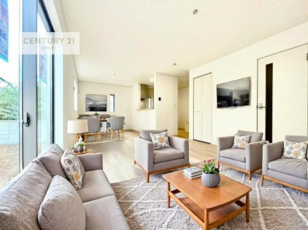 ���r���O�@�Ƌ��CG�p�[�X�ł��B��؂ȉƑ����W�܂邩�炱��LDK�ɂ͂�����肽���B
�q�����������C�ɏ΂��Ȃ��瑖�����Ă���p�����������u�L���Ƃɂ��ėǂ������v�Ǝv���u�Ԃł��B