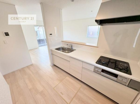 �L�b�`���@��Ƃ肠�钲���X�y�[�X�ō�Ƃ����₷�����K�ȃL�b�`���ł��I
���q�l�ƈꏏ�ɂ��َq������y���߂�L�X�X�y�[�X�ł��B�y�����������ԂɂȂ肻���ł��ˁI