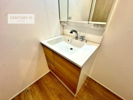 ���ʑ�E���ʏ��@�[�����ʑ�{�E���́A�������˂ɂ����̂ł�����ꂪ�y�X�I���������ۂĂ܂��I
�L���C�Ȑ��ʏ��Ŏ��������̃��`�x�[�V�������オ��܂��ˁI