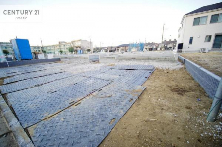 ���ԏ�@���ԃX�y�[�X��2�䕪����܂��I�Z�J���h�J�[�͂������A�o�C�N�⎩�]�ԂȂǂ��u���ꏊ�ɍ���܂���B