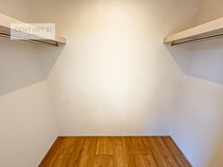 �����\�z�}(����)�@�E�H�[�N�C���N���[�[�b�g�t���ł��B��������̂��m���Ȃǂ����[���Ă��������ł��ˁI���ɂ���@�������ȂǋG�ߕ��̑傫�ȉƓd�����[�ł��܂��B(���d�l)