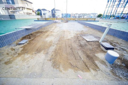 ���ԏ�@���ԃX�y�[�X��2�䕪����܂��I�Z�J���h�J�[�͂������A�o�C�N�⎩�]�ԂȂǂ��u���ꏊ�ɍ���܂���B