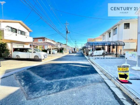 ���̑����n�@�O�ʓ��H6���I�z����ǍD�ȗ��n�ł��B
�Ԍɓ��ꂪ���ȕ������S�ł��ˁB�y���n�̔���J�Ò��z