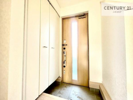 ���ց@�V���[�Y�{�b�N�X�t���Ȃ̂ŁA���ւ��Еt�����|�������₷���ł��I
�X�b�L���������ւŌ˂��J�����u�ԁA�������̂���S�n������Ԃ��o�}���Ă���܂��B
