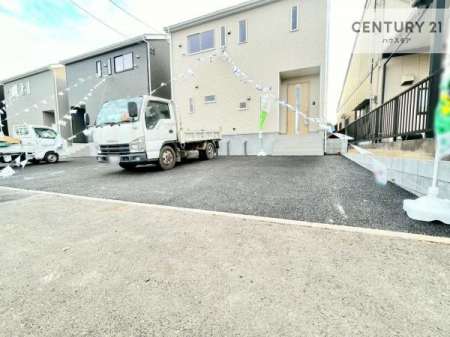 ���ԏ�@���ԃX�y�[�X��2�䕪����܂��I�Z�J���h�J�[�͂������A�o�C�N�⎩�]�ԂȂǂ��u���ꏊ�ɍ���܂���B