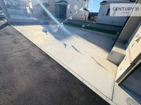 ���ԏ�@���ԃX�y�[�X��3�䕪����܂��I�Z�J���h�J�[�͂������A�o�C�N�⎩�]�ԂȂǂ��u���ꏊ�ɍ���܂���B