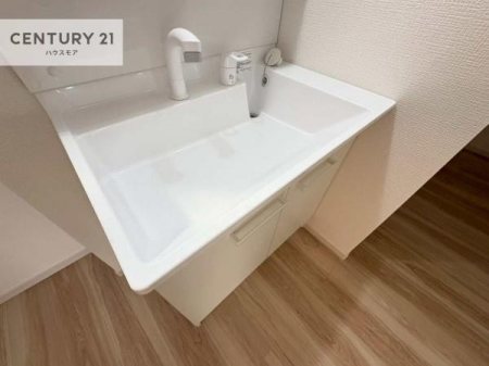 ���ʑ�E���ʏ��@�[�����ʑ�{�E���́A�������˂ɂ����̂ł�����ꂪ�y�X�I���������ۂĂ܂��I
�L���C�Ȑ��ʏ��Ŏ��������̃��`�x�[�V�������オ��܂��ˁI