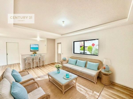 ���r���O�@�Ƌ��CG�p�[�X�ł��B�J�����̂���L�XLDK�I�\�t�@�[��_�C�j���O�e�[�u����u���Ă������ɂȂ�Ȃ��̂ŉ��K�ɉ߂����܂��I�R�~���j�P�[�V���������₷�����r���O�ł��I