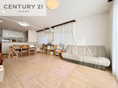 ���r���O�@�S�n�ǂ����r���O�͉Ƒ������R�ƏW�܂�܂��B�Ƒ��c�R�̎��Ԃ����������ł��B���Ƒ��ƁA����w�[���������Ԃ��߂��������ł��ˁB