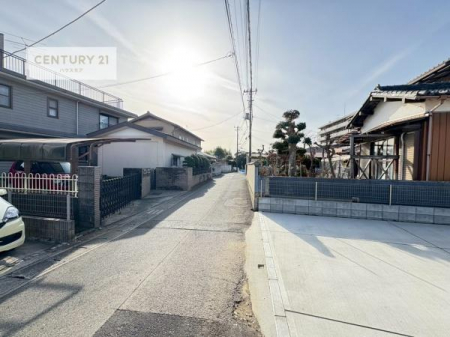 ���̑����n�@�O�ʓ��H4���I�z����ǍD�ȗ��n�ł��B
�Ԍɓ��ꂪ���ȕ������S�ł��ˁB