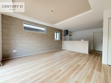 ���r���O�@�D�����z���܂肪���r���O����ł���ċ��S�n�̗ǂ���Ԃ����o���Ă���܂��I
���R�ƉƑ����W����b��������S�n�悢��ԁI