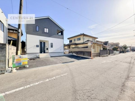 ���̑����n�@�O�ʓ��H��8.01���I�z����ǍD�ȗ��n�ł��B
�Ԍɓ��ꂪ���ȕ������S�ł��ˁB