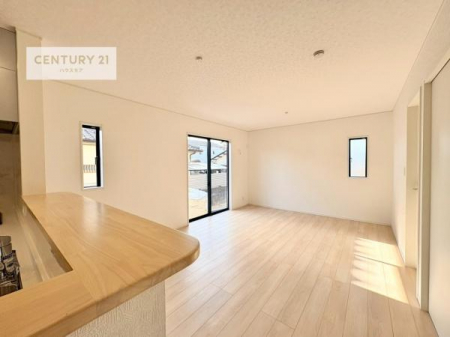 ���r���O�@�D�����z���܂肪���r���O����ł���ċ��S�n�̗ǂ���Ԃ����o���Ă���܂��I
���났�̎��Ԃ��߂����܂��I