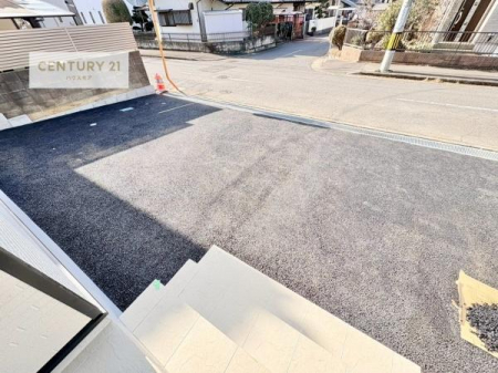 ���ԏ�@���ԃX�y�[�X��2�䕪����܂��I�Z�J���h�J�[�͂������A�o�C�N�⎩�]�ԂȂǂ��u���ꏊ�ɍ���܂���B