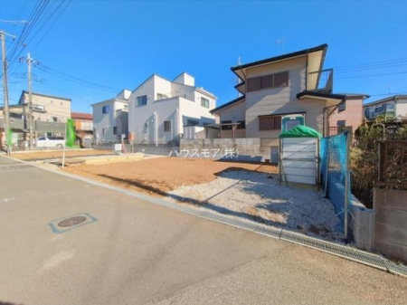 ���̑����n�@�O�ʓ��H��4���I�z����ǍD�ȗ��n�ł��B
�Ԍɓ��ꂪ���ȕ������S�ł��ˁB