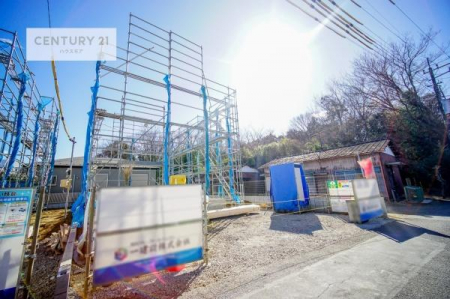 ���ԏ�@���ԃX�y�[�X��2�䕪����܂��I�Z�J���h�J�[�͂������A�o�C�N�⎩�]�ԂȂǂ��u���ꏊ�ɍ���܂���B