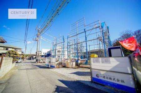 ���̑����n�@�O�ʓ��H�͓쐼��4���I�z����ǍD�ȗ��n�ł��B
�Ԍɓ��ꂪ���ȕ������S�ł��ˁB