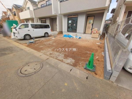 ���ԏ�@���ԃX�y�[�X��2�䕪����܂��I�Z�J���h�J�[�͂������A�o�C�N�⎩�]�ԂȂǂ��u���ꏊ�ɍ���܂���B