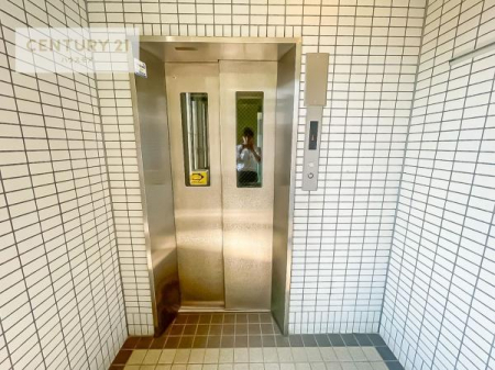 ���̑����p���@�G���x�[�^�[�����I
���������ɔ�ꂽ���◼��ɂ��ו��ł��炭�炭�A��ł������ł��ˁB