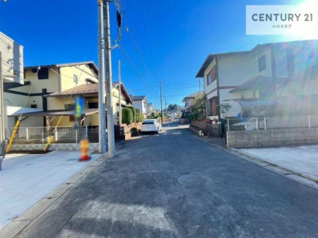 ���̑����n�@�O�ʓ��H��6���I�z����ǍD�ȗ��n�ł��B
�Ԍɓ��ꂪ���ȕ������S�ł��ˁB