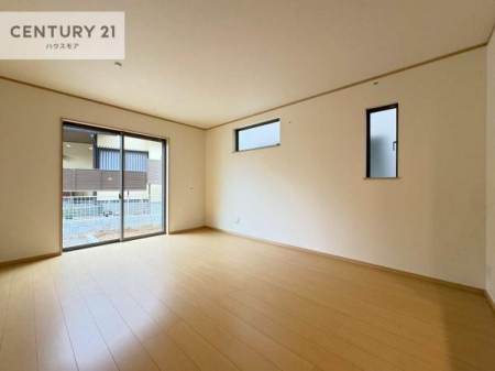 ���r���O�@�D�����z���܂肪���r���O����ł���ċ��S�n�̗ǂ���Ԃ����o���Ă���܂��I
���R�ƉƑ����W����b��������S�n�悢��ԁI