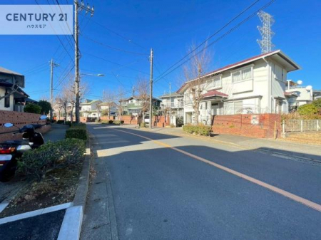 ���̑����n�@�O�ʓ��H��12���I�z����ǍD�ȗ��n�ł��B
�Ԍɓ��ꂪ���ȕ������S�ł��ˁB