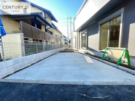 ���ԏ�@���ԃX�y�[�X��2�䕪����܂��I�Z�J���h�J�[�͂������A�o�C�N�⎩�]�ԂȂǂ��u���ꏊ�ɍ���܂���B