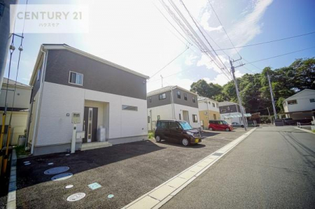 ���̑����n�@�O�ʓ��H6���I�z����ǍD�ȗ��n�ł��B
�Ԍɓ��ꂪ���ȕ������S�ł��ˁB