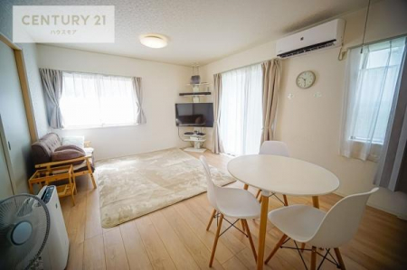 ���r���O�@�S�n�ǂ����r���O�͉Ƒ������R�ƏW�܂�܂��B�Ƒ��c�R�̎��Ԃ����������ł��B���Ƒ��ƁA����w�[���������Ԃ��߂��������ł��ˁB���邭�J���I�ȋ�Ԃł��B