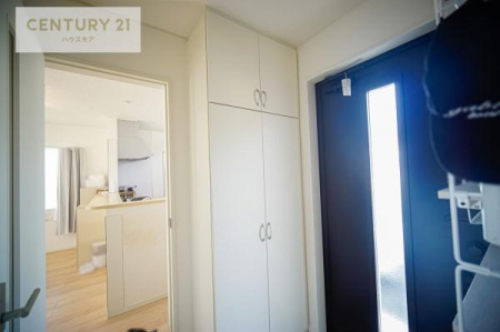 ���ց@�V���[�Y�{�b�N�X�t���Ȃ̂ŁA���ւ��Еt�����|�������₷���ł��I
�X�b�L���������ւŌ˂��J�����u�ԁA�������̂���S�n������Ԃ��o�}���Ă���܂��B
