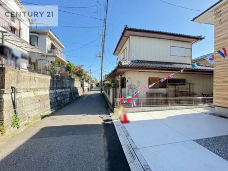 ���̑����n�@�O�ʓ��H4���I�z����ǍD�ȗ��n�ł��B
�Ԍɓ��ꂪ���ȕ������S�ł��ˁB