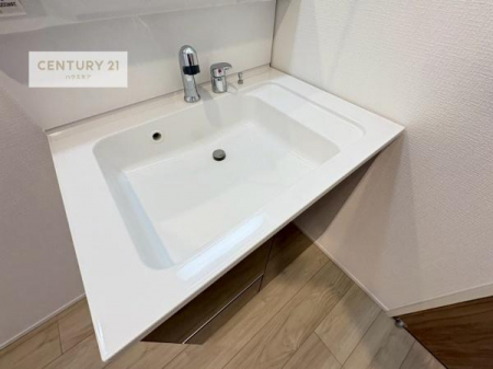 ���ʑ�E���ʏ��@�[�����ʑ�{�E���́A�������˂ɂ����̂ł�����ꂪ�y�X�I���������ۂĂ܂��I
�L���C�Ȑ��ʏ��Ŏ��������̃��`�x�[�V�������オ��܂��ˁI