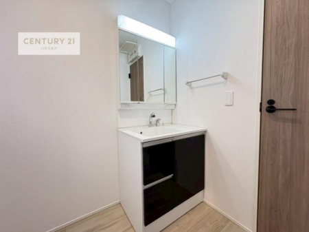 ���ʑ�E���ʏ��@�O�ʋ��d�l�̐��ʏ��́A�g�����Ȃ݂����₷������I���͎��[�ɂȂ��Ă��܂��B�h���C���[�₨���ϓ����Еt������̂Ő��ʑ������X�b�L���ƌ����邱�Ƃ��o���܂��I