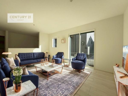 ���r���O�@�Ƌ��CG�p�[�X�ł��B�J�����̂���L�XLDK�I�\�t�@�[��_�C�j���O�e�[�u����u���Ă������ɂȂ�Ȃ��̂ŉ��K�ɉ߂����܂��I�R�~���j�P�[�V���������₷�����r���O�ł��I