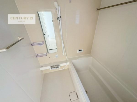 �����@������Ƃ����������̂���o�X���[���I���K�ȃo�X�^�C��������܂��I
1���̔�����������Ɩ����Ă����f�G�ȃ����N�[�[�V������ԂɂȂ肻���ł��ˁB