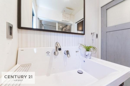 ���ʑ�E���ʏ��@�傫�ȋ��̐��ʏ��́A�g�����Ȃ݂����₷������I���͎��[�ɂȂ��Ă��܂��B�h���C���[�₨���ϓ����Еt������̂Ő��ʑ������X�b�L���ƌ����邱�Ƃ��o���܂��I