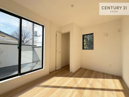 �m���@���[�X�y�[�X�����Ă��܂��I�������X�b�L�����ڂ��鎖���ł��܂��ˁB
�Ƌ��I�΂Ȃ��V���v���ȃf�U�C���ׁ̈A�Ƌ��I�΂����C�ɓ���̋�ԍ�肪�ł������ł��ˁB