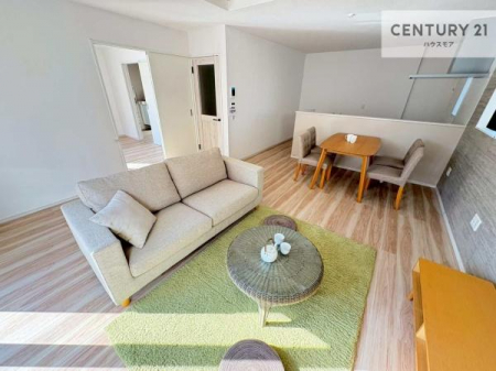 ���r���O�@�J�����̂���L�XLDK�I�\�t�@�[��_�C�j���O�e�[�u����u���Ă������ɂȂ�Ȃ��̂ŉ��K�ɉ߂����܂��I�R�~���j�P�[�V���������₷�����r���O�ł��I