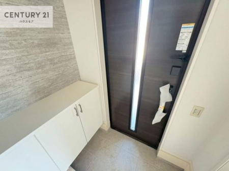 ���ց@�V���[�Y�{�b�N�X�t���Ȃ̂ŁA���ւ��Еt�����|�������₷���ł��I
�X�b�L���������ւŌ˂��J�����u�ԁA�������̂���S�n������Ԃ��o�}���Ă���܂��B