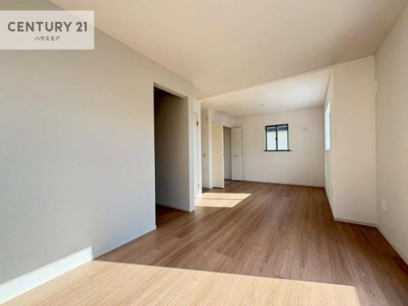 ���r���O�ȊO�̋����@���C�t�X�^�C���ɍ��킹��2�����ɕ����邱�Ƃ��\�ł��I
���[�X�y�[�X���[�����Ă��邽�߁A�X�b�L���Ƃ�����Ԃ�ۂĂ܂��B