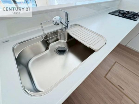 �L�b�`���@���C�h�ȃV���N�ł��ˁI�������˂ɂ������������₷���Ǝ����y�X�d�l�̃V�X�e���L�b�`���ł��I
�f�U�C�����Ƌ@�\�������˂��L�b�`���Ő�����������܂��ˁI