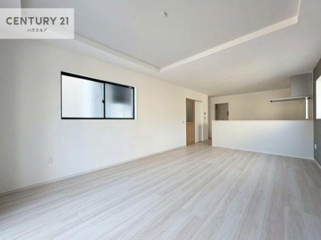 ���r���O�@�S�n�ǂ����r���O�͉Ƒ������R�ƏW�܂�܂��B�Ƒ��c�R�̎��Ԃ����������ł��B���Ƒ��ƁA����w�[���������Ԃ��߂��������ł��ˁB